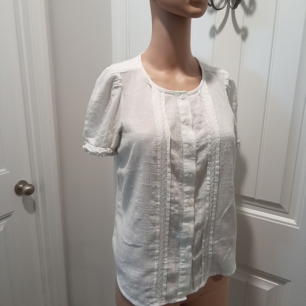 Chelsea & Violet Size XS Elegant White Women's Short Sleeved Top
